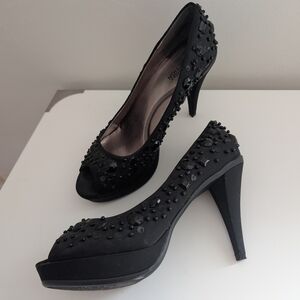 Kenneth Cole Reaction Black Stiletto Heels with Peep-Toe